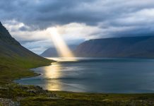 Tuhan Yang Mungkin Ada