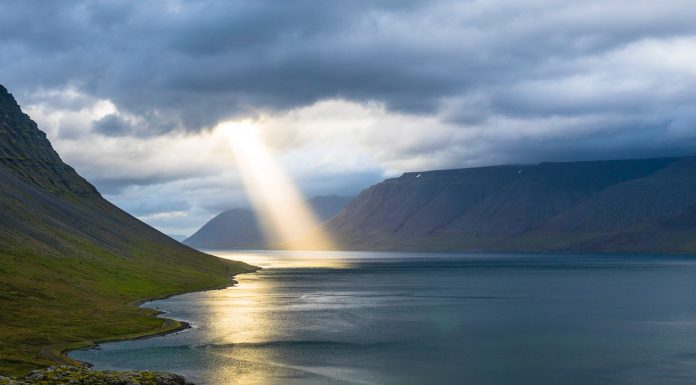 Tuhan Yang Mungkin Ada