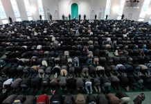 Perbanyaklah Doa Dalam Sujud