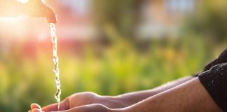 Bolehkah Berwudhu saat Telanjang Bulat?