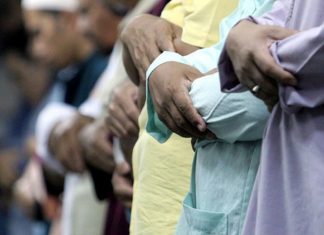Pentingnya Mendirikan Shalat