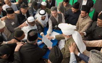 Khilafat Penegak damai