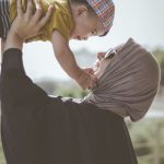 Memelihara, Mendidik Anak-Anak Dalam Syari’at Agama Islam