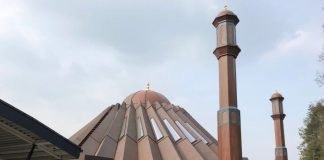 Ringkasan Khotbah Jumat 28 Agustus 2020: ‘Mempersatukan Umat Muslim’