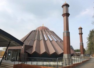 Ringkasan Khotbah Jumat 28 Agustus 2020: ‘Mempersatukan Umat Muslim’