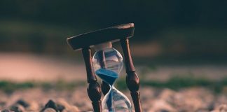 Cukuplah Kematian sebagai Nasihat