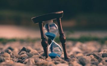 Cukuplah Kematian sebagai Nasihat