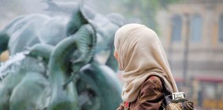 Identitas yang Hilang