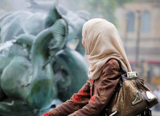 Identitas yang Hilang