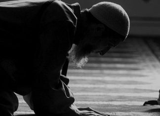 Benarkah Menyentuh Lawan Jenis Membatalkan Wudu? Ini Penjelasannya