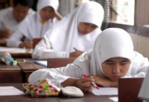 Apakah pemaksaan jilbab di SMKN 2 Padang dibenarkan dalam Islam?