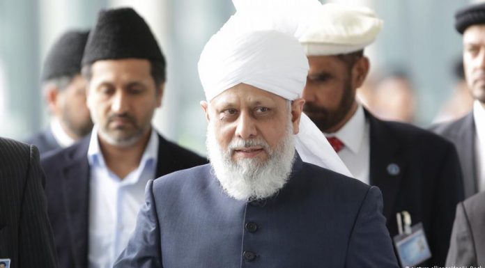 Mengenal Sosok Khalifah Muslim Ahmadiyah