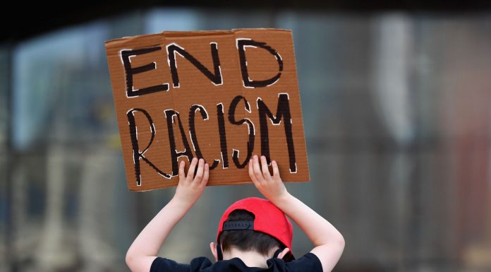 Isu Rasialisme Abu Janda : Bagaimana Islam menghapus Rasisme dari muka bumi?