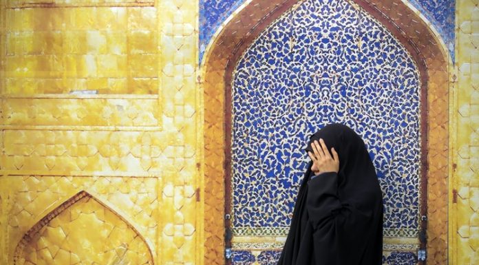 Jilbab, Penindasan atau Perlindungan?