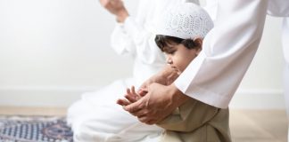 Mendidik Anak Sebagai Generasi Penerus Yang Unggul