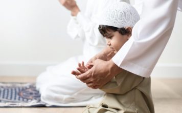 Mendidik Anak Sebagai Generasi Penerus Yang Unggul