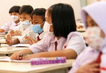 Kebijakan PTM 100% Adalah Penyebab Meningkatnya Kasus Omicron?