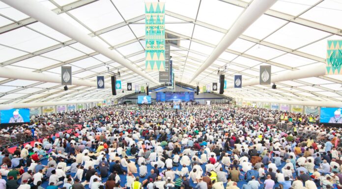 Mengalah Bukan Berarti Kalah: Jalsah Salanah dan Perjanjian Hudaibiyah