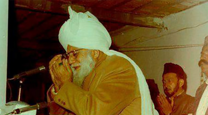 “Cinta untuk Semua, Kebencian Tidak Untuk Siapapun” – Perjalanan Bersejarah ke Spanyol Hadhrat Hafiz Mirza Nasir Ahmad rh Khalifah Masih III