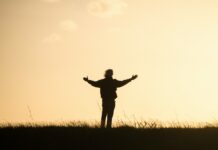 Standar Manusia tapi Standar yang mana?