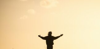 Standar Manusia tapi Standar yang mana?