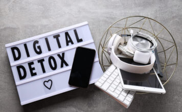 Detoks Digital: Bagaimana Dapat Mengurangi Penggunaan Gadget Meningkatkan Kesehatan Mental