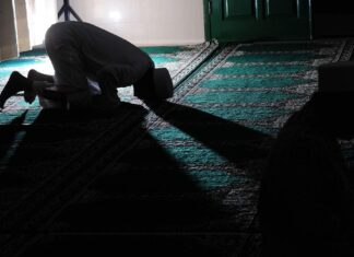 Keberkatan Doa: Alam Raya Bahu Membahu Membantu Kita