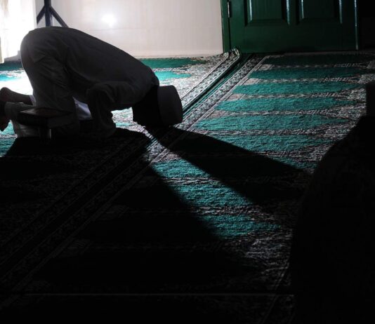 Mendirikan Shalat yang Hakiki